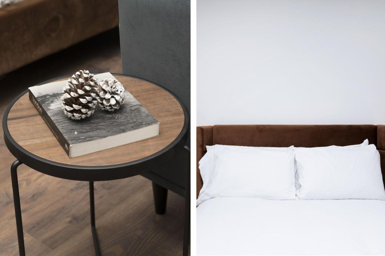 Modern Studios And Apartments At Barking Wharf In London Eksteriør billede