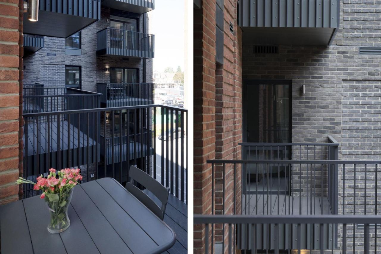 Modern Studios And Apartments At Barking Wharf In London Eksteriør billede